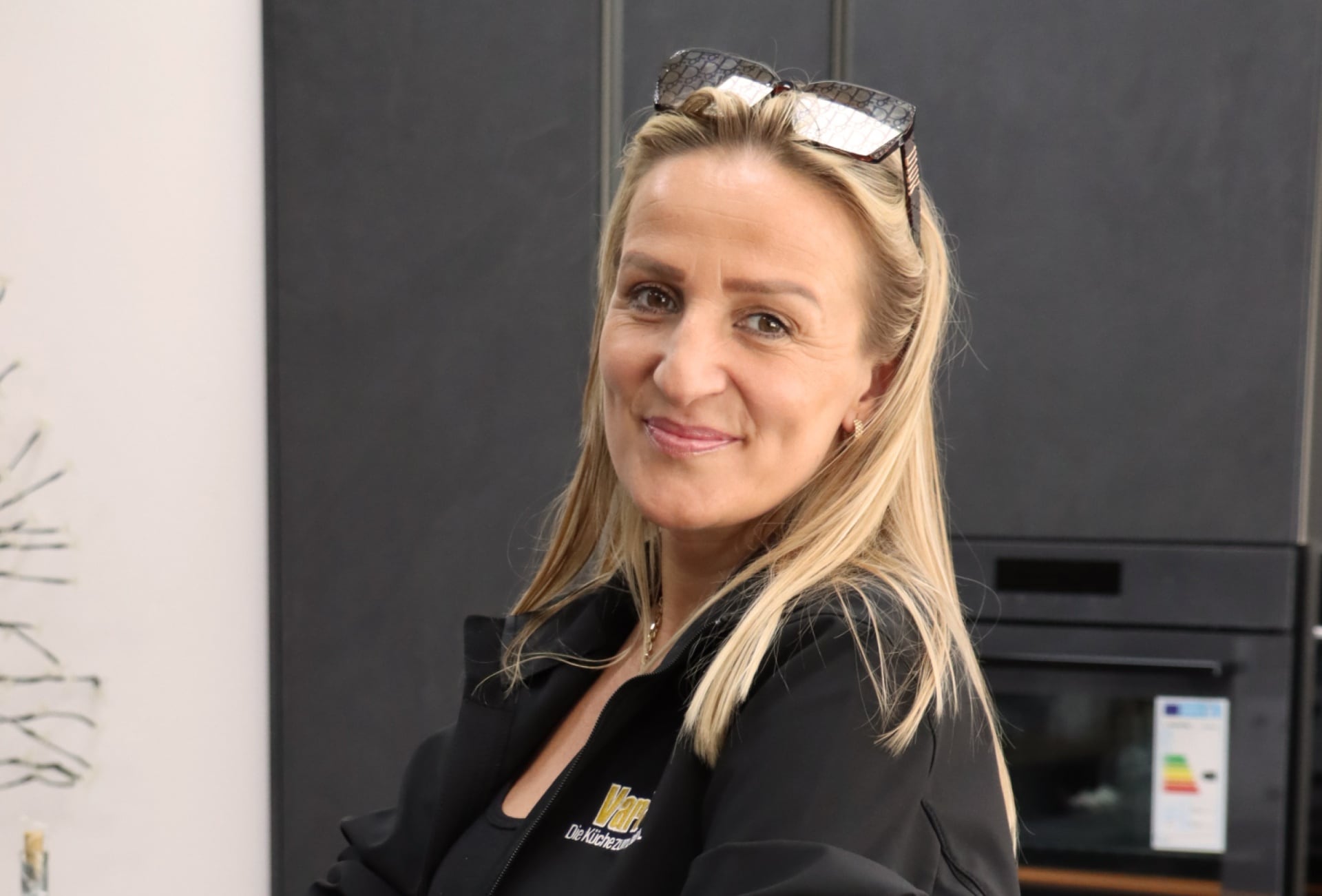 Mahije Hasanaj, Kundenberatung & Verkauf im varia Bürstadt